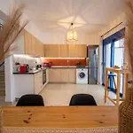 Sia Villa Lardos